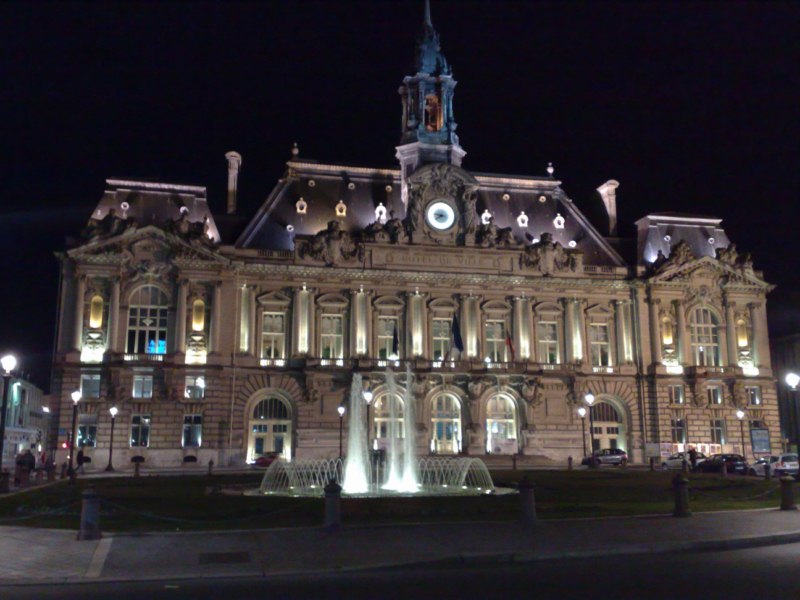 hotel de ville de nuit